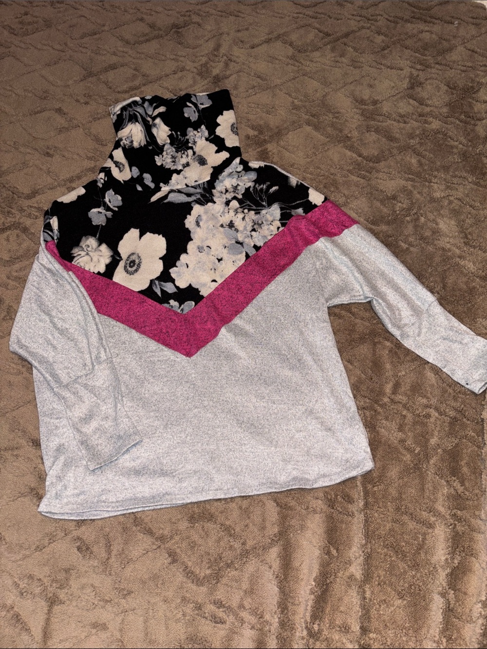 Women’s Pink Accent Floral Mock-Neck Top